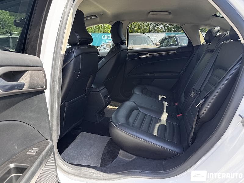 2017 Ford Fusion — Miniatură 18