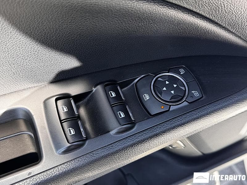 2017 Ford Fusion — Miniatură 15