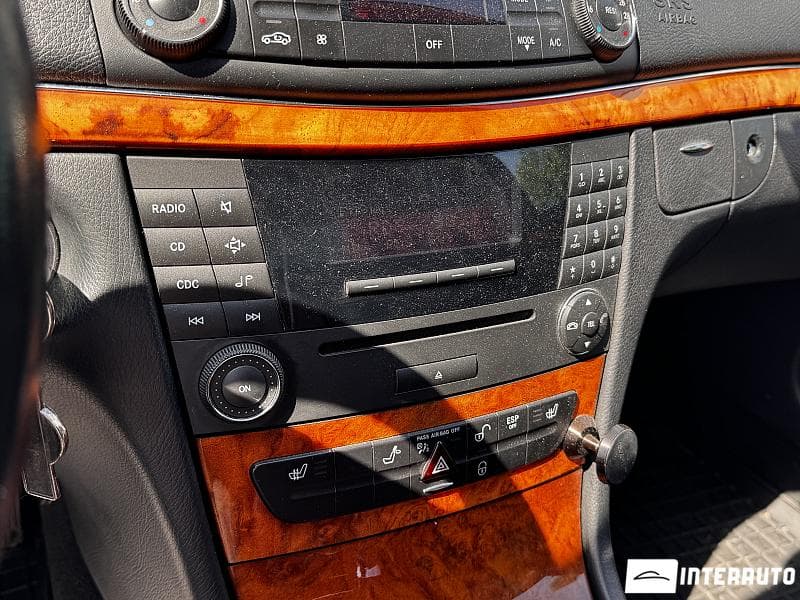 2007 Mercedes E 200 — Miniatură 11