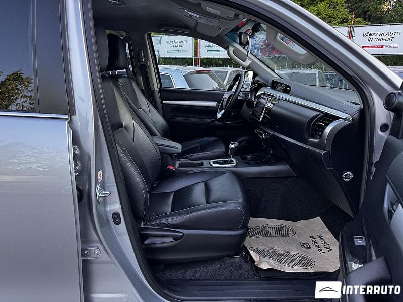 2018 Toyota Hilux — Miniatură 6