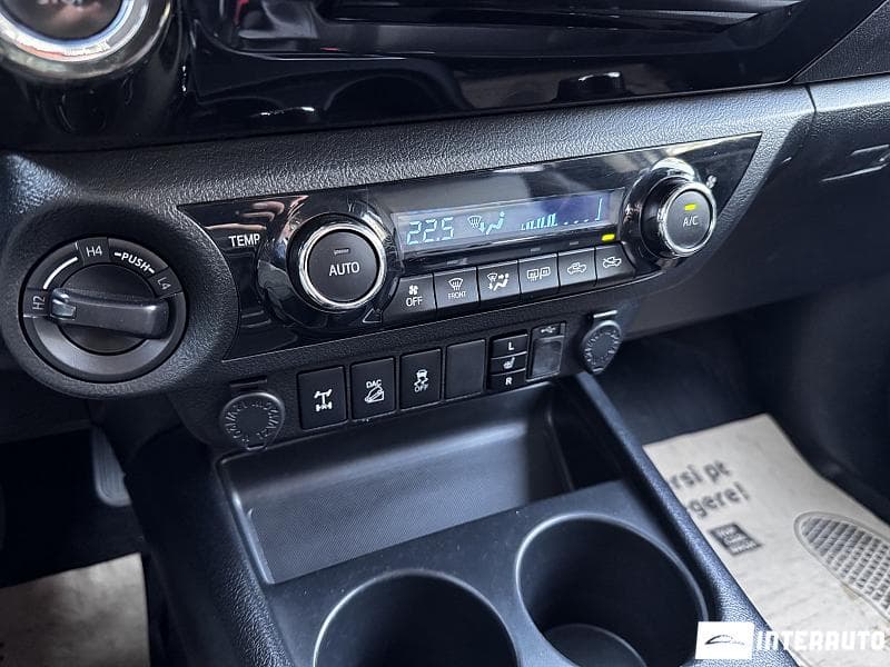 2018 Toyota Hilux — Miniatură 14
