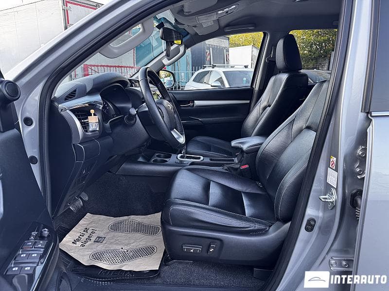 2018 Toyota Hilux — Miniatură 5