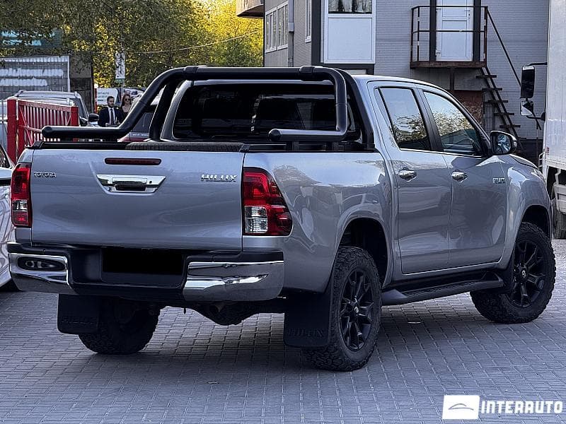 2018 Toyota Hilux — Miniatură 4