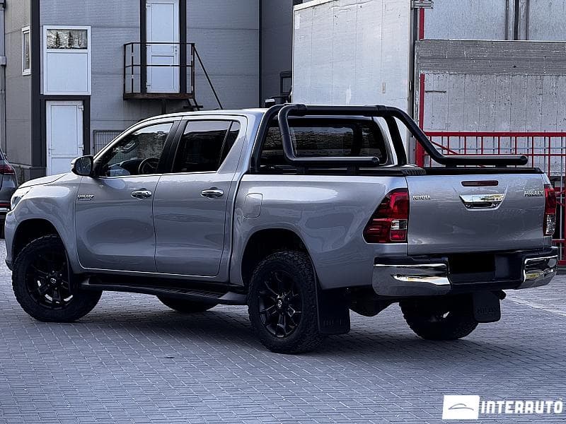2018 Toyota Hilux — Miniatură 2