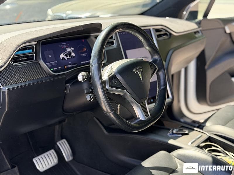 2016 Tesla Model X — Miniatură 10