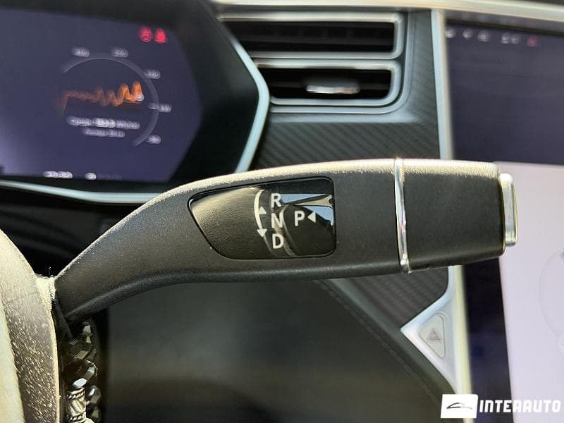 2016 Tesla Model X — Miniatură 14