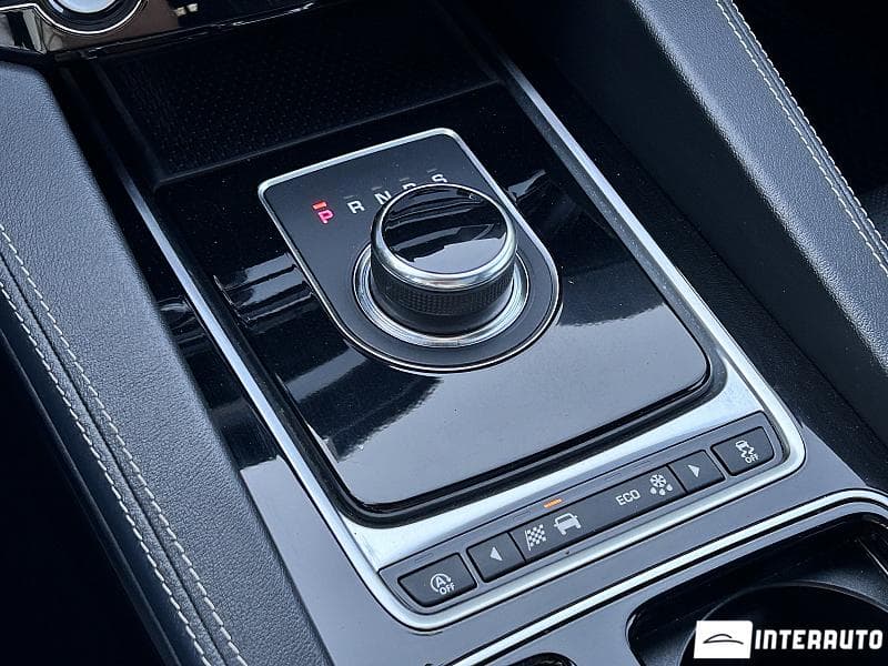 2018 Jaguar F-Pace — Miniatură 17