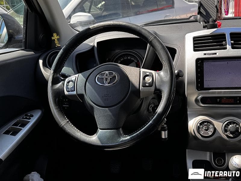 2010 Toyota Urban Cruiser — Miniatură 7