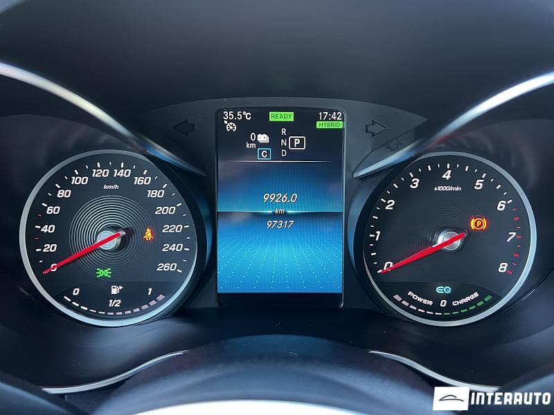 2020 Mercedes C 300e — Miniatură 11