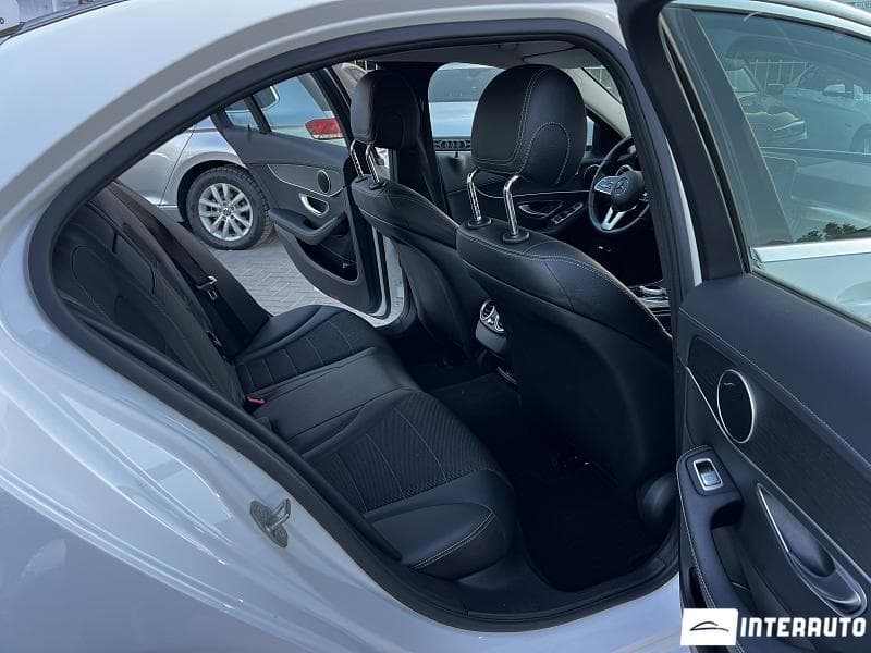 2020 Mercedes C 300e — Miniatură 9