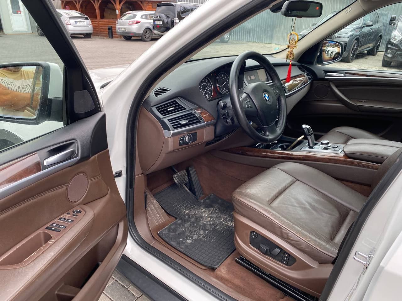 BMW X5 3.0i 2009 — Миниатюра 6