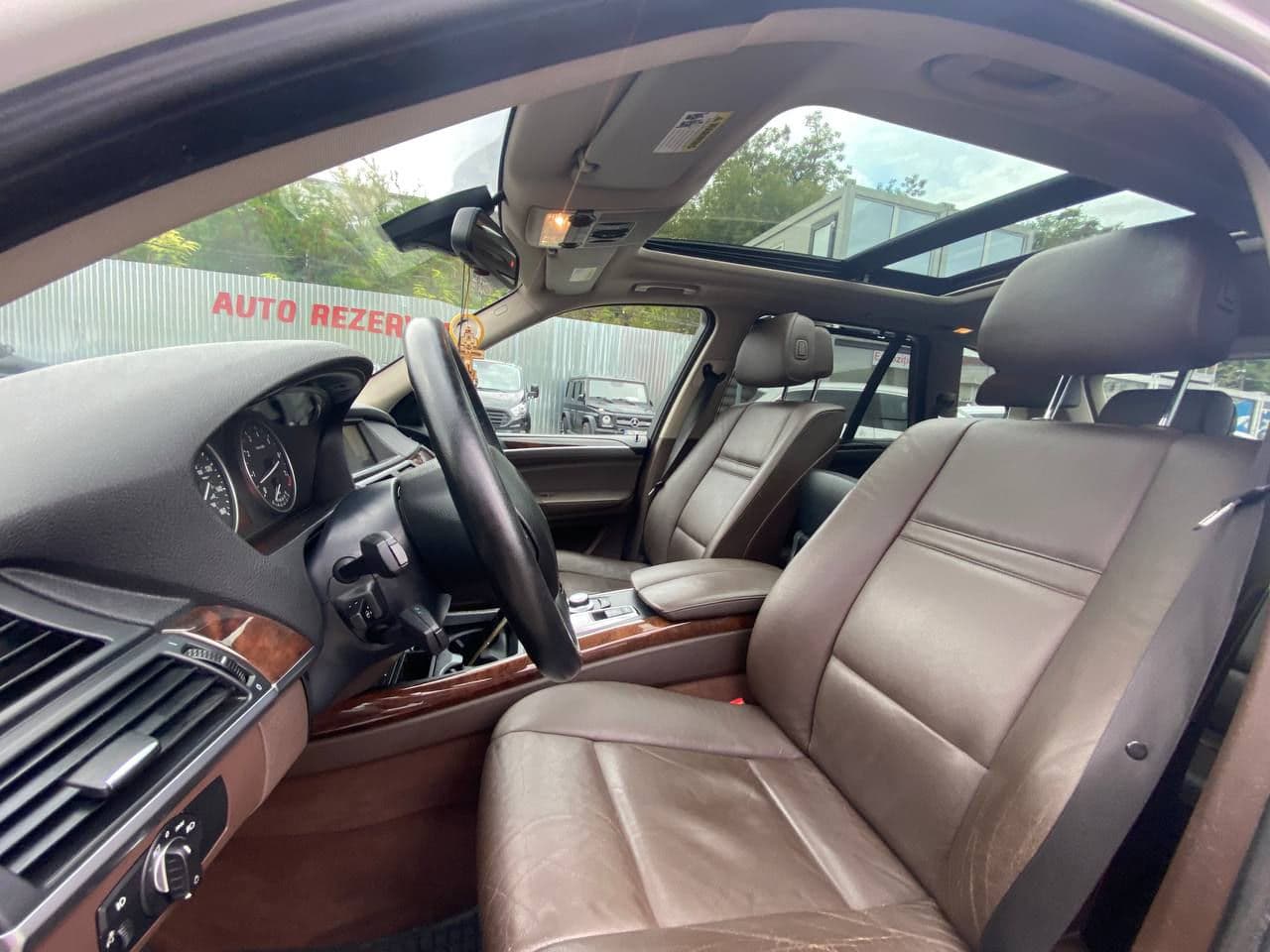 BMW X5 3.0i 2009 — Миниатюра 5