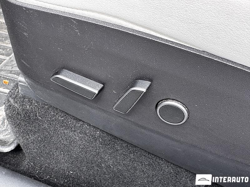 2022 Tesla Model Y — Miniatură 12