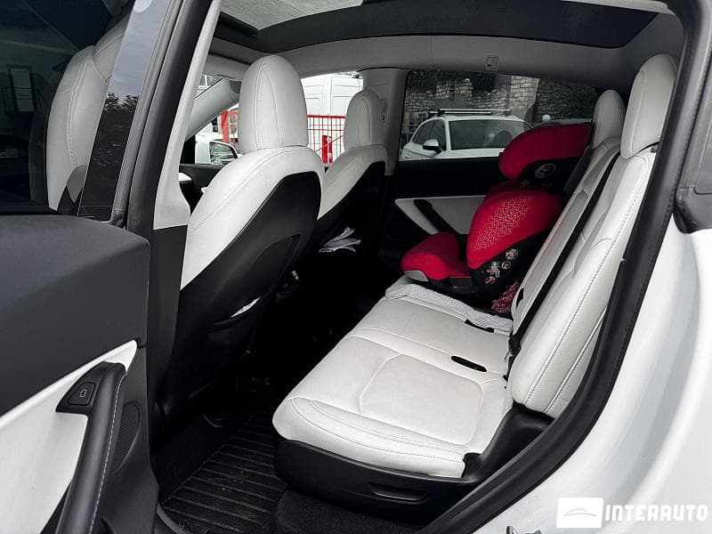 2022 Tesla Model Y — Miniatură 13
