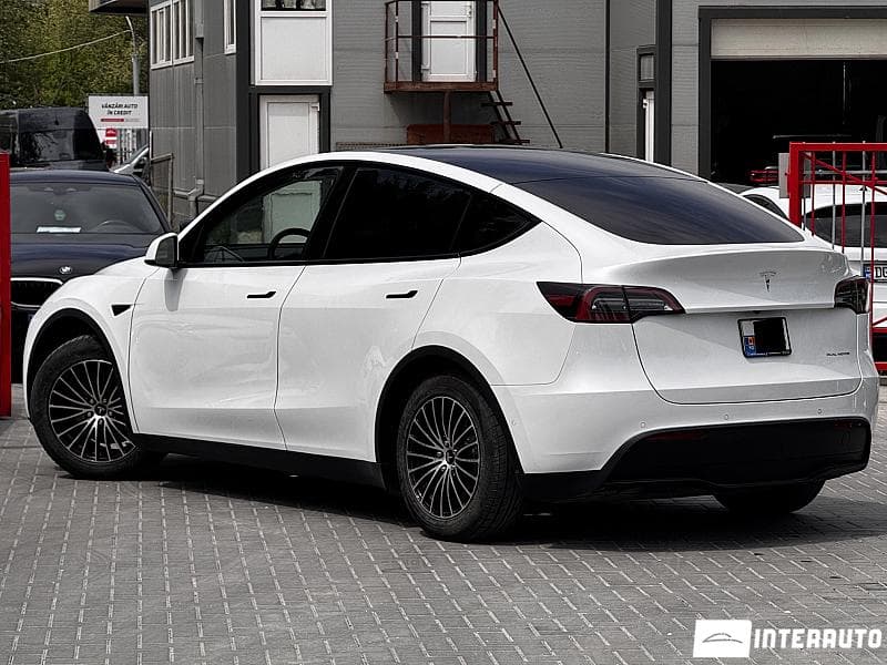 2022 Tesla Model Y — Miniatură 2
