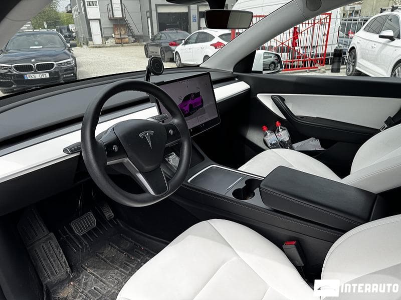 2022 Tesla Model Y — Miniatură 6