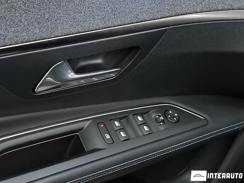 2021 Peugeot 3008 — Miniatură 16
