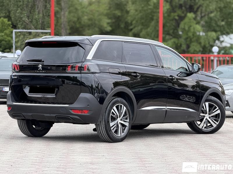 2020 Peugeot 5008 — Miniatură 2