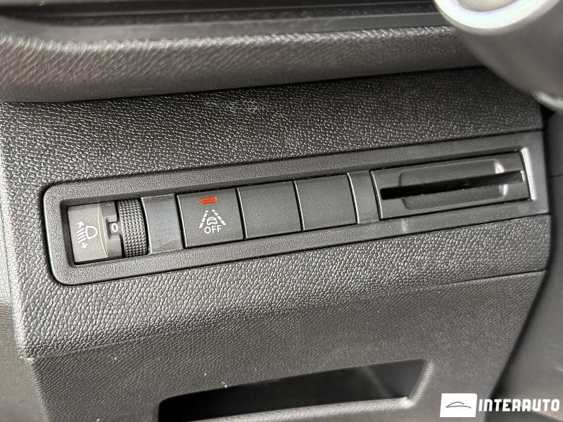 2020 Peugeot 5008 — Miniatură 11