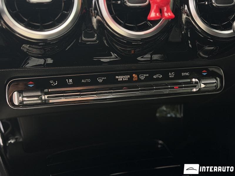 2019 Mercedes A 180 — Miniatură 11