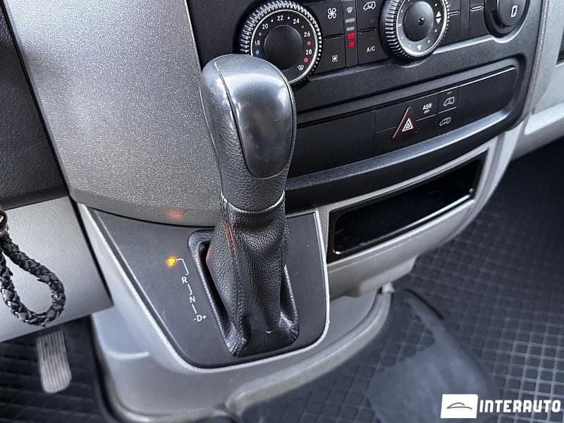 2012 Mercedes Sprinter — Miniatură 9