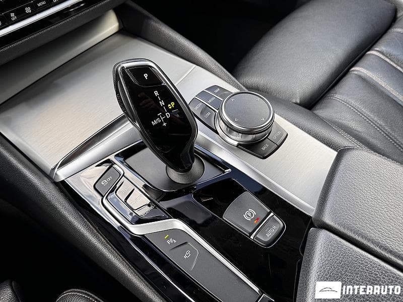 BMW 520 2018 — Миниатюра 12