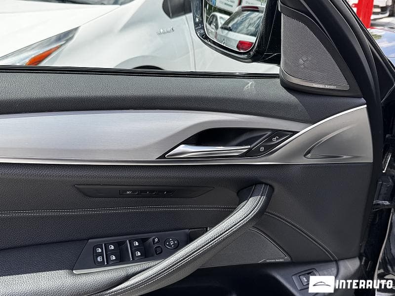 BMW 520 2018 — Миниатюра 17