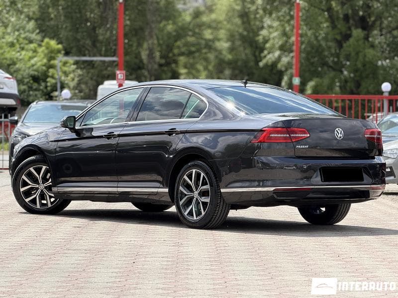 2019 Volkswagen Passat — Miniatură 3