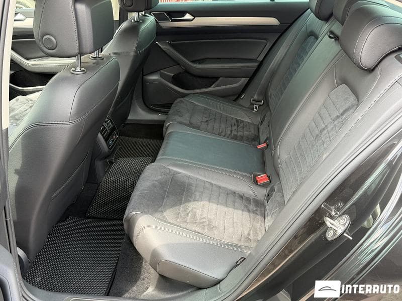 2019 Volkswagen Passat — Miniatură 16