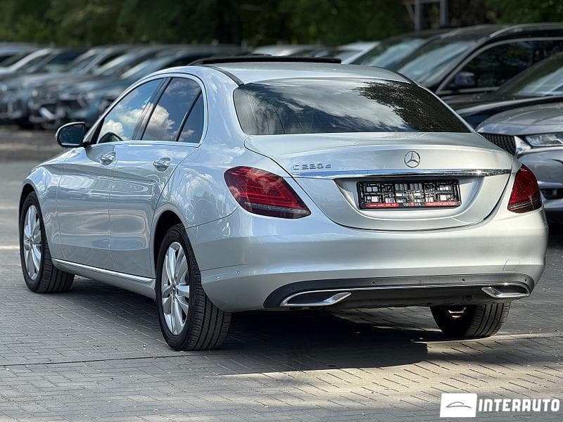 2019 Mercedes C 220 — Miniatură 4