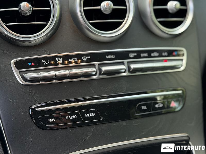 2019 Mercedes C 220 — Miniatură 13