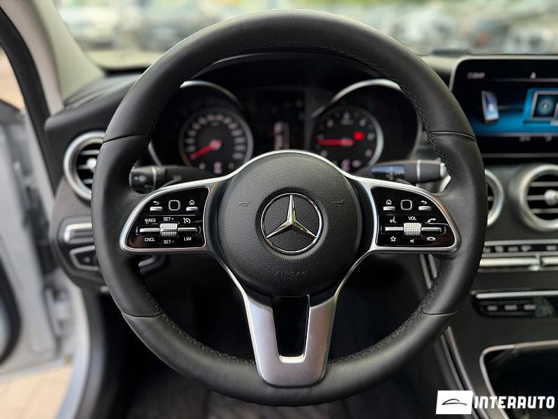 2019 Mercedes C 220 — Miniatură 10