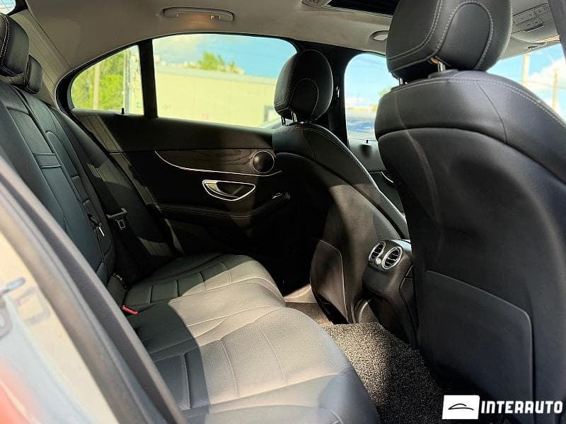2019 Mercedes C 220 — Miniatură 18