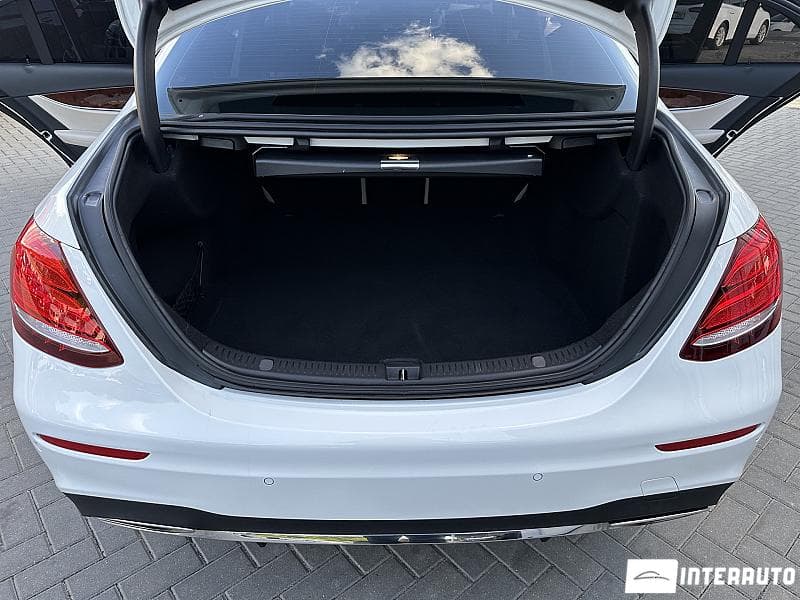 2018 Mercedes E 300 — Miniatură 23