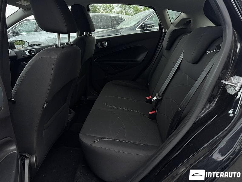 2016 Ford Fiesta — Miniatură 11