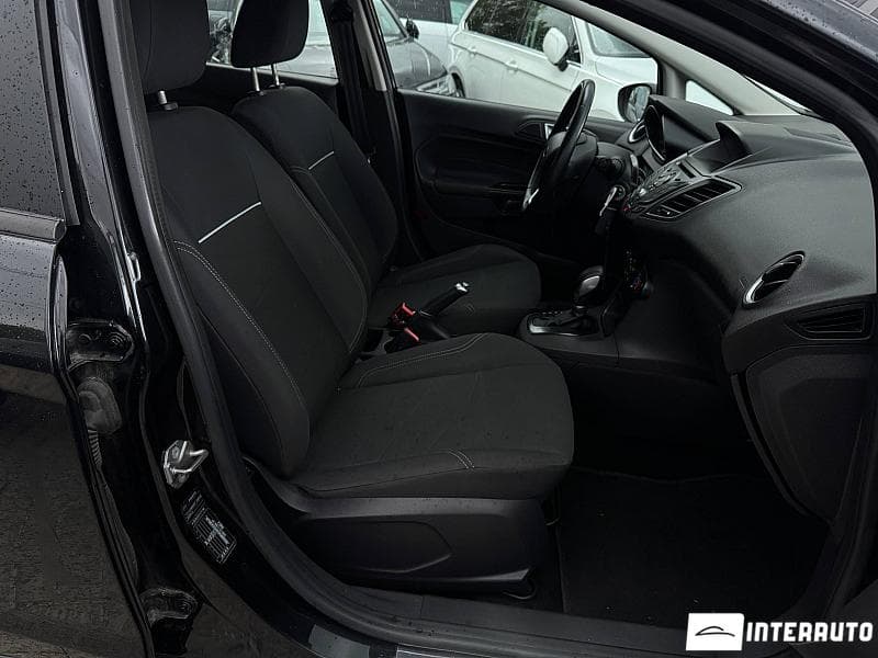 2016 Ford Fiesta — Miniatură 13