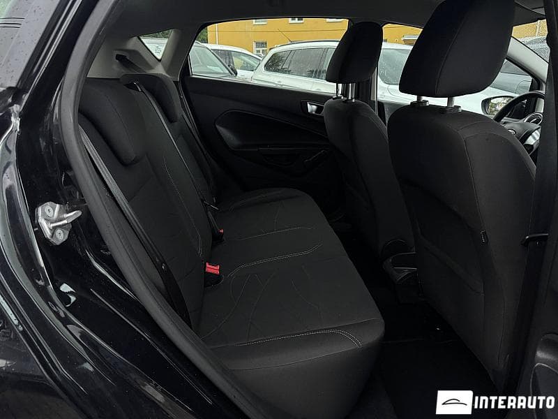 2016 Ford Fiesta — Miniatură 12