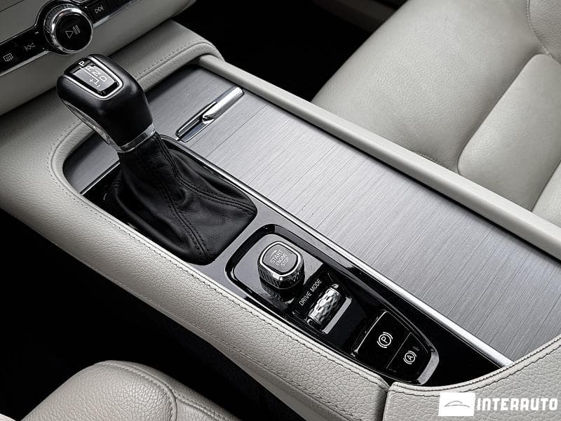 2021 Volvo XC 90 — Miniatură 13