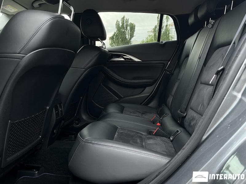 Infiniti Q30 2017 — Миниатюра 15