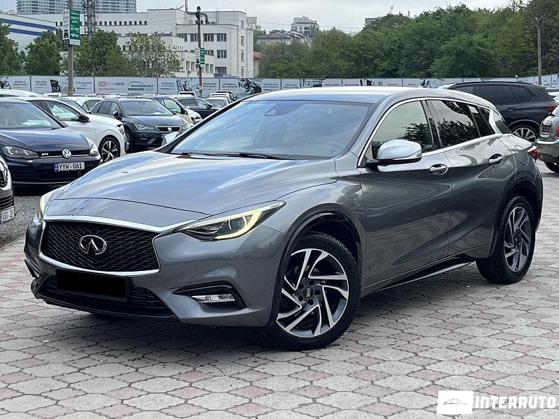 Infiniti Q30