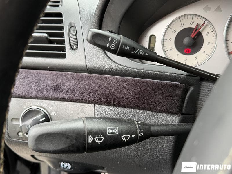 2002 Mercedes E 220 — Miniatură 10