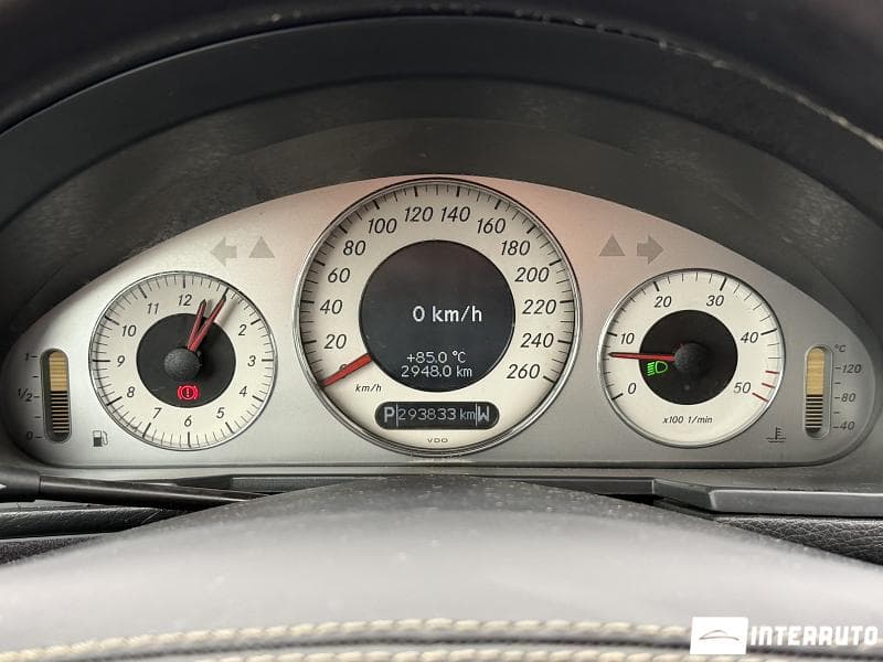 2002 Mercedes E 220 — Miniatură 12