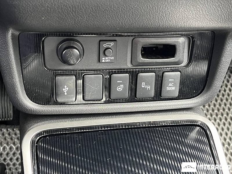 2018 Mitsubishi Outlander — Miniatură 13