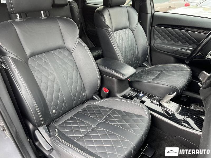 2018 Mitsubishi Outlander — Miniatură 7