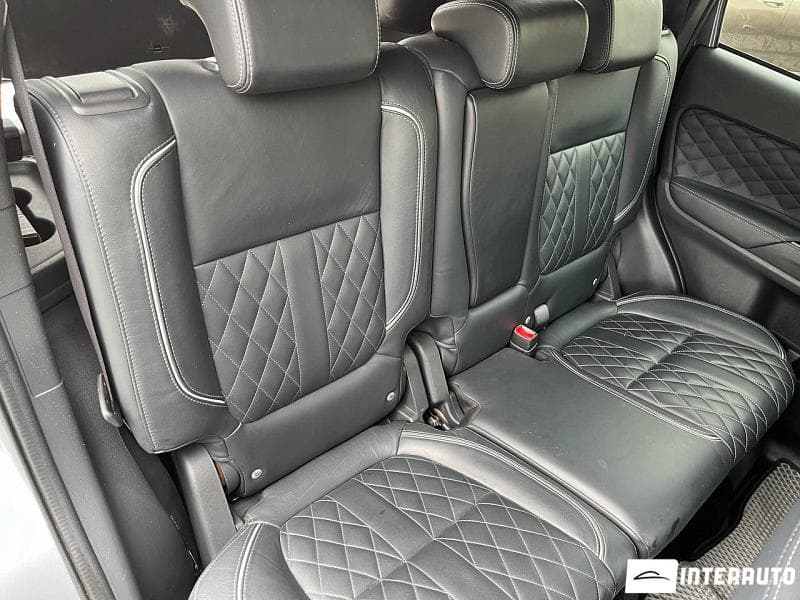 2018 Mitsubishi Outlander — Miniatură 18