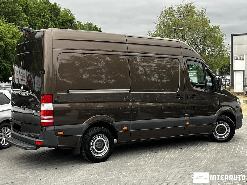 2017 Mercedes Sprinter — Miniatură 3