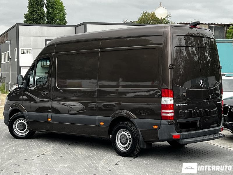 2017 Mercedes Sprinter — Miniatură 2