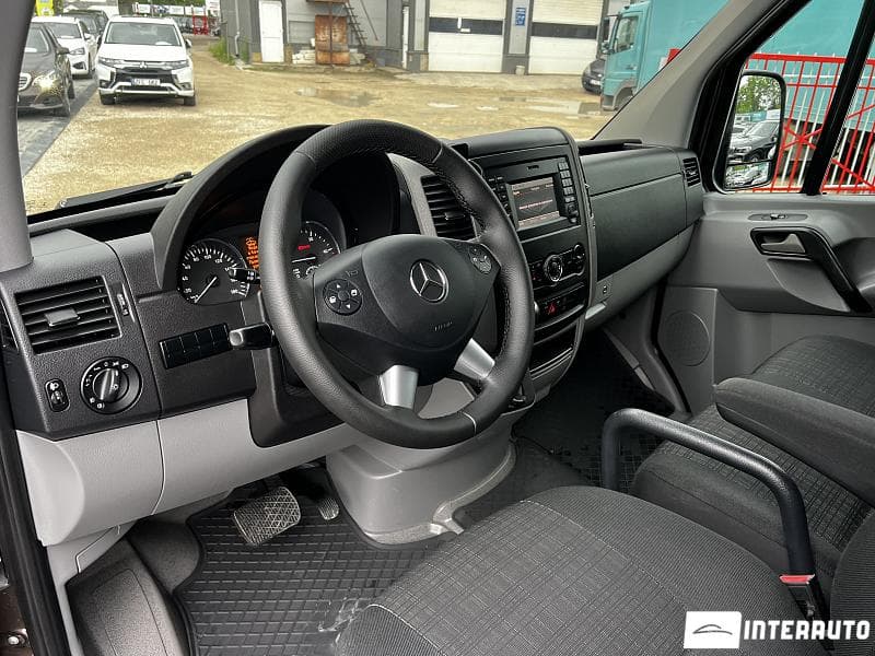 2017 Mercedes Sprinter — Miniatură 5