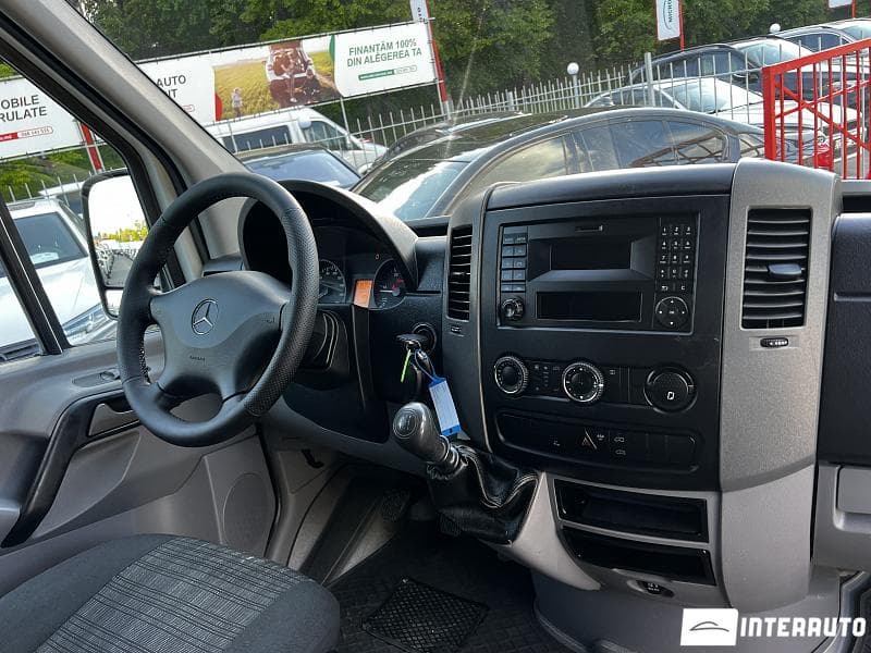 2016 Mercedes Sprinter — Miniatură 6