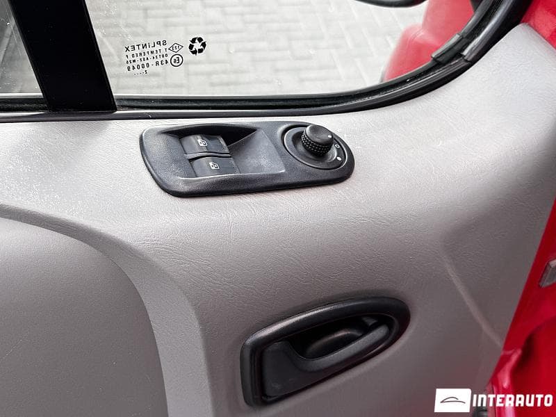 Opel Vivaro 2012 — Миниатюра 11